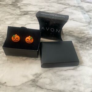 Avon Pumpkin Earrings with Green Accents